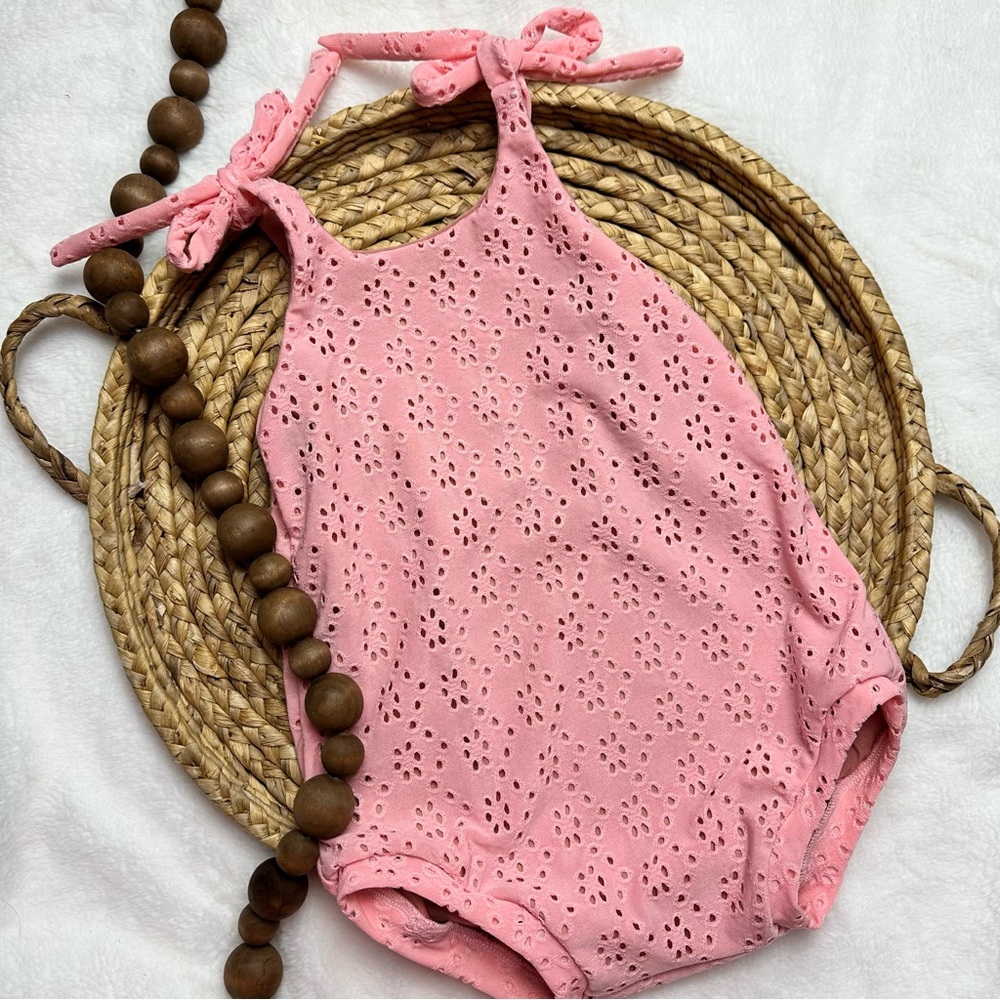 Handmade Eyelet Bubble
